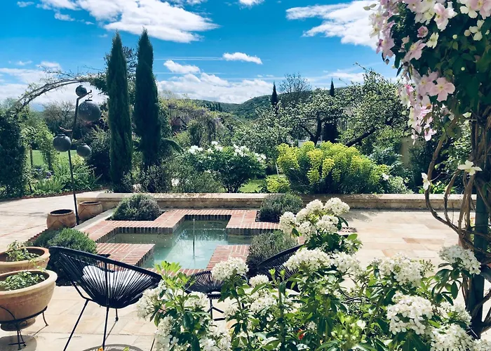 Les Grands Jardins Lodge