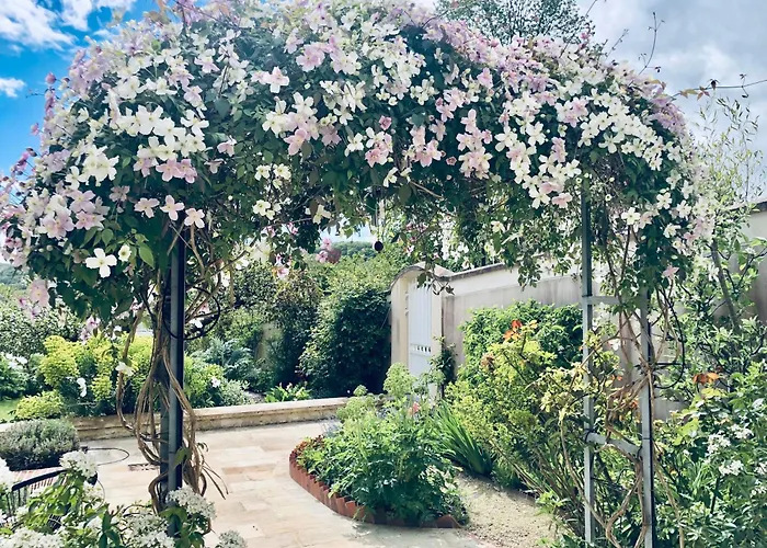 Les Grands Jardins Lodge